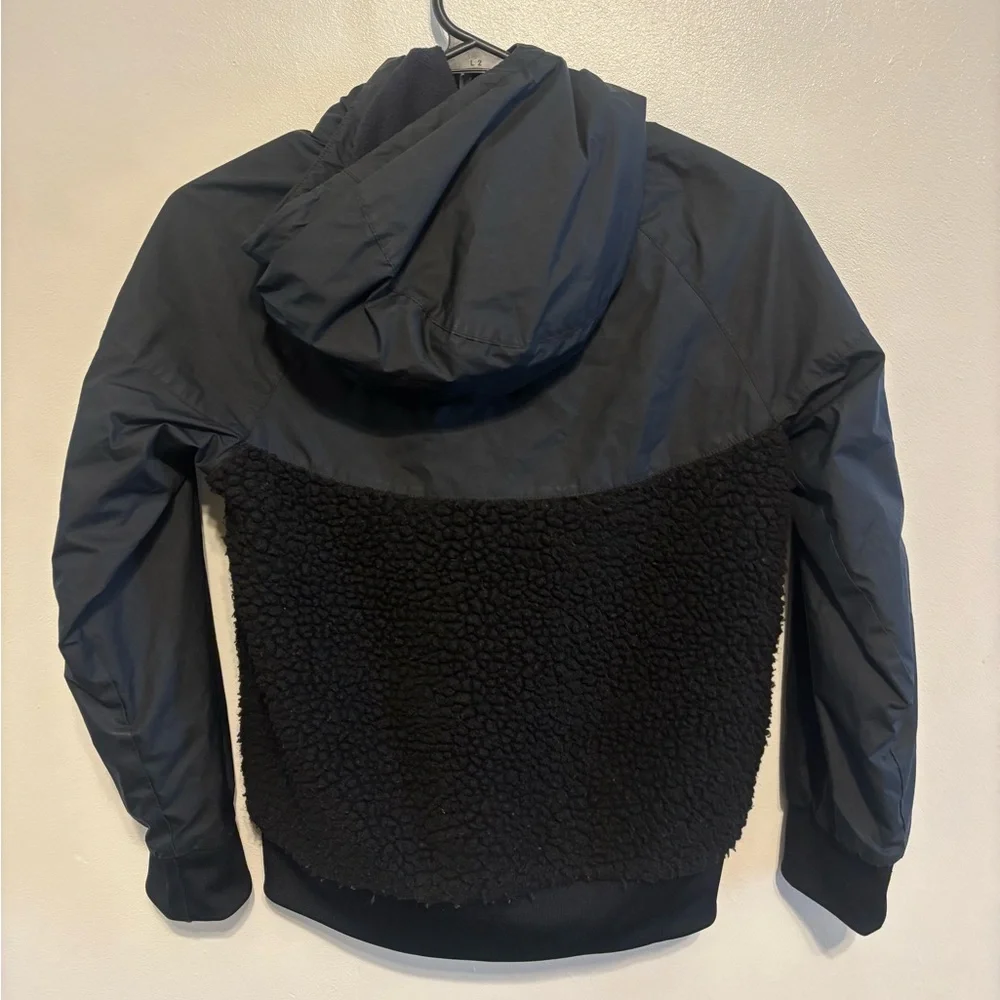 Nike Sherpa Jacket, Kids Size Small, Black - Picture 2 of 6